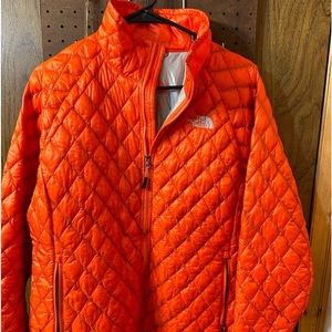 Women’s North Face puffer jacket